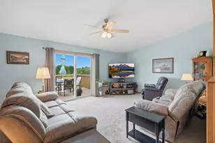 1022 W Ridge Ct, New Richmond, WI 54017 - Photo 5