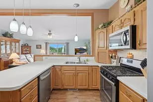 1022 W Ridge Ct, New Richmond, WI 54017 - Photo 9