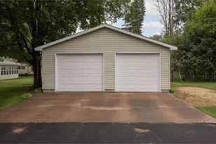 2216 3rd St, Menomonie, WI 54751 - Photo 9