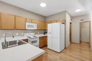 537 Woodduck Dr, Woodbury, MN 55125 - Photo 11