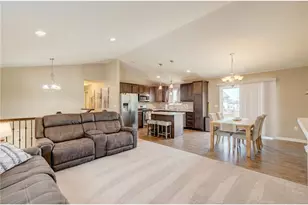 1004 Wyoming St, Roberts, WI 54023 - Photo 11