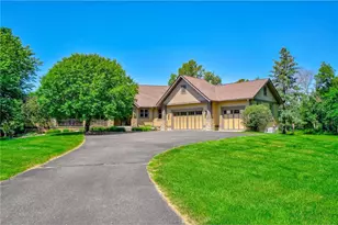 294 Salishan Dr, Troy Township, WI 54016 - Photo 3