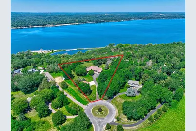 294 Salishan Drive, Troy Township, WI 54016 - Photo 37