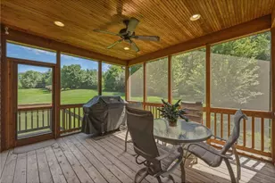 365 English Ct Dr, Troy Township, WI 54016 - Photo 21
