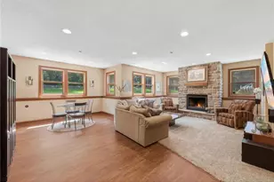 365 English Ct Dr, Troy Township, WI 54016 - Photo 29