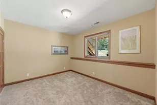 365 English Ct Dr, Troy Township, WI 54016 - Photo 33