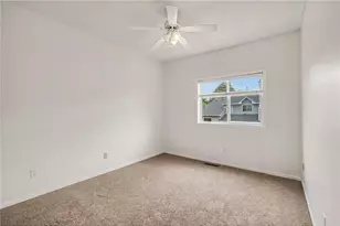 697 Kingfisher Ln, Saint Paul, MN 55125 - Photo 21