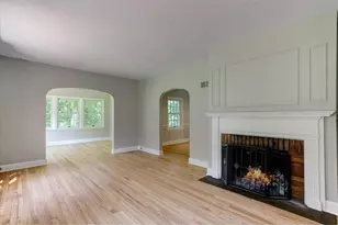 1319 Oakwood Ave, Menomonie, WI 54751 - Photo 7