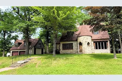 910 Oakwood Boulevard, Menomonie, WI 54751 - Photo 3