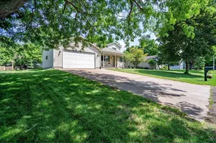 512 19th St, Menomonie, WI 54751 - Photo 33