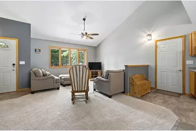 512 19th Street, Menomonie, WI 54751 - Photo 3