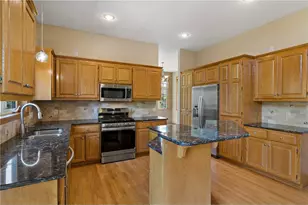 701 Heron Circle, Oakdale, MN 55128 - Photo 9