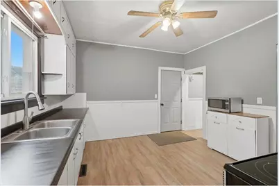 146 W Winter Avenue, Elmwood, WI 54740 - Photo 9