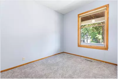 979 Victoria Street, Saint Paul, MN 55103 - Photo 15