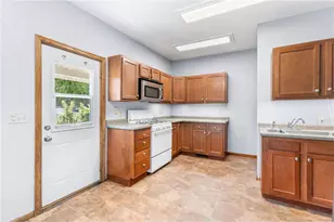 979 Victoria St, Saint Paul, MN 55103 - Photo 9