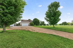 1456 129th St, New Richmond, WI 54017 - Photo 5
