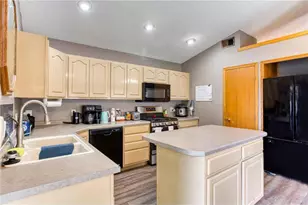 1010 Hampshire St, Prescott, WI 54021 - Photo 5