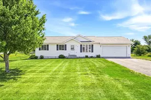 418 Marc St, Star Prairie, WI 54026 - Photo 3
