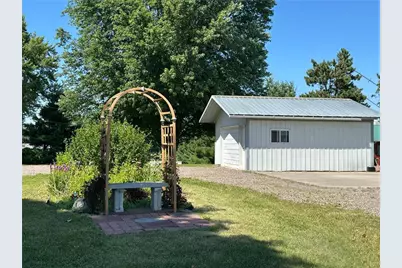 E910 Cedar Road, Eau Claire, WI 54701 - Photo 9