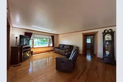 E910 Cedar Road, Eau Claire, WI 54701 - Photo 13