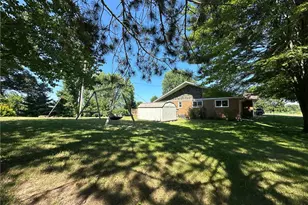 E910 Cedar Rd, Eau Claire, WI 54701 - Photo 7
