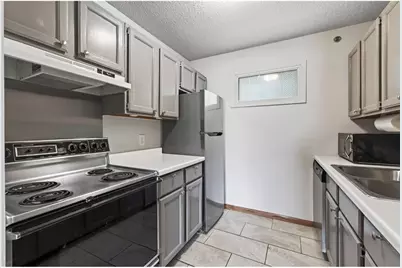 2150 Ridge Drive #36, Minneapolis, MN 55416 - Photo 9