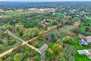823 Northview Dr, Hudson Township, WI 54016 - Photo 1