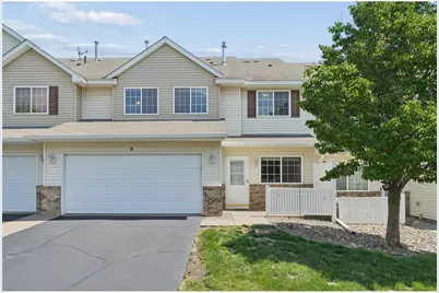 3560 Sterling Heights Drive #B, River Falls, WI 54022 - Photo 3