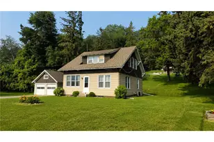 624 Main St, Plum City, WI 54761 - Photo 3