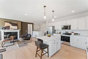1125 Legacy Pkwy, New Richmond, WI 54017 - Photo 11