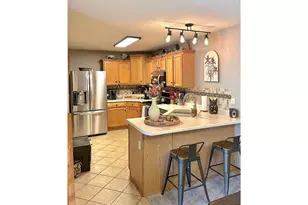 2352 Oakridge Cir, Hudson, WI 54016 - Photo 9