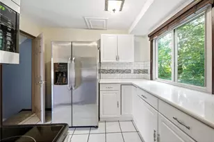2103 Marquis Rd, Minneapolis, MN 55427 - Photo 15