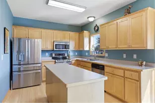1615 Rolling Hills Ln, River Falls, WI 54022 - Photo 9
