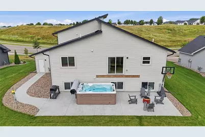 2578 Meadows Drive, River Falls, WI 54022 - Photo 13