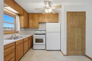 124 W 6th St, New Richmond, WI 54017 - Photo 7