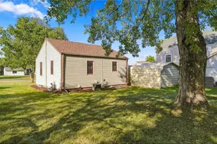 124 W 6th St, New Richmond, WI 54017 - Photo 15