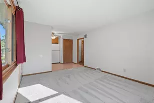 124 W 6th St, New Richmond, WI 54017 - Photo 5