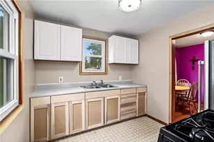 521 E 3rd St, New Richmond, WI 54017 - Photo 9