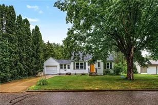 521 E 3rd St, New Richmond, WI 54017 - Photo 3