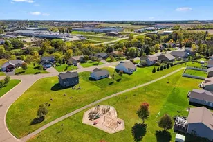 1328 Creekwood Dr, New Richmond, WI 54017 - Photo 31