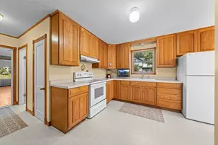 921 4th St, Stillwater, MN 55082 - Photo 11
