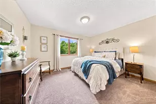 413 New Century Dr, Troy Township, WI 54016 - Photo 9