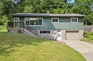 911 16th St, Menomonie, WI 54751 - Photo 39