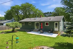 911 16th St, Menomonie, WI 54751 - Photo 3