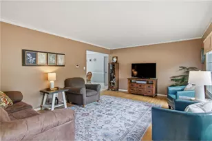 911 16th St, Menomonie, WI 54751 - Photo 11
