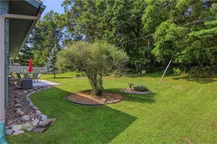 911 16th St, Menomonie, WI 54751 - Photo 33