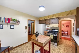 1156 Englewood Ave, Saint Paul, MN 55104 - Photo 9