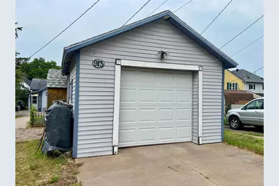 913 Summer Street, Eau Claire, WI 54701 - Photo 7