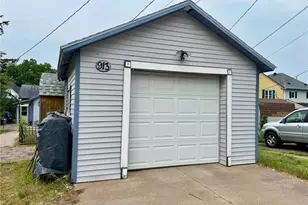 913 Summer St, Eau Claire, WI 54701 - Photo 7