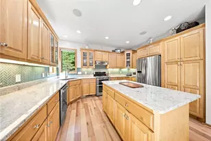 605 Knollwood Dr, Hudson, WI 54016 - Photo 13